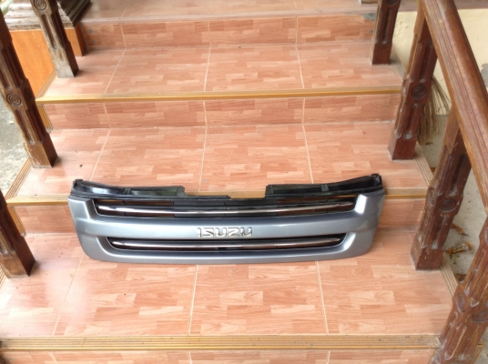 กระจังหน้าดีแม็ก