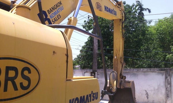 PC200-7 รถสวย 1576ชม. สภาพเหมือนใหม่ มีลายเจาะ เอกสารพร้อม