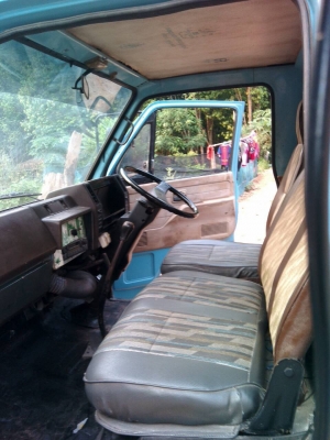 ISUZU.  NKR4ล้อ