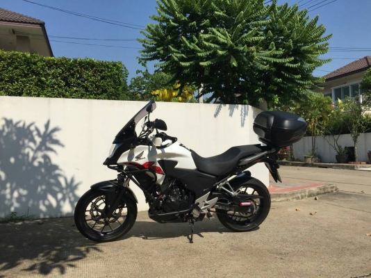 Honda CB. 500x. สีขาว. สภาพออกห้าง วิ่งน้อยมากกก. 4xxx กม 0815553654