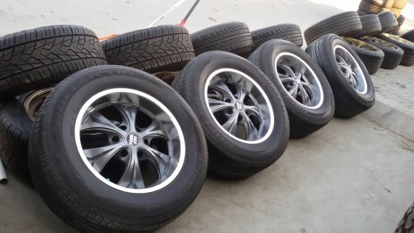 ขายล้อขอบ18 6รูพร้อมยางชุดละ8500