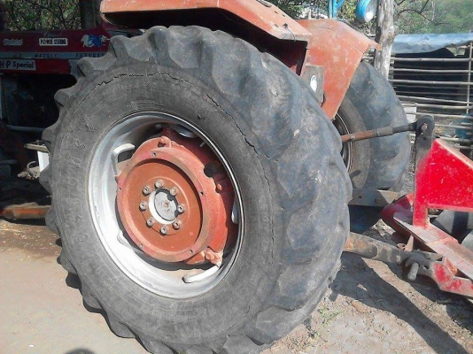 ขายรถไถ แมสซี่ 185 พร้อมใช้ แถมผานดันหน้าและผานพรวน ขายรถไถ แมสซี่ 185 พร้อมใช้ แถมผานดันหน้าและผานพรวน