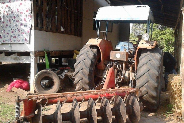 ขายรถไถ แมสซี่ 185 พร้อมใช้ แถมผานดันหน้าและผานพรวน ขายรถไถ แมสซี่ 185 พร้อมใช้ แถมผานดันหน้าและผานพรวน