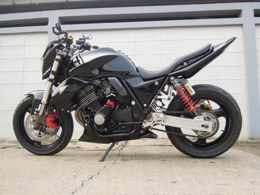 ขายอกไก่ SFถูกๆ700 ท้ายTEC3 กระเป๋าข้าง TEC3 คู่ล่ะ500 ครับ