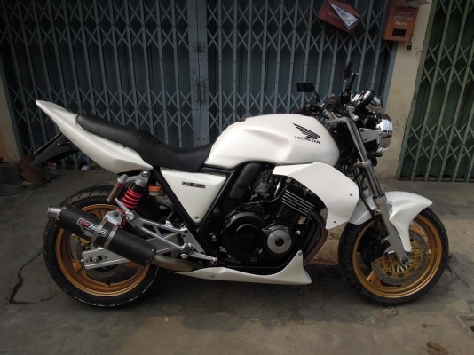 ขายอกไก่ SFถูกๆ700 ท้ายTEC3 กระเป๋าข้าง TEC3 คู่ล่ะ500 ครับ