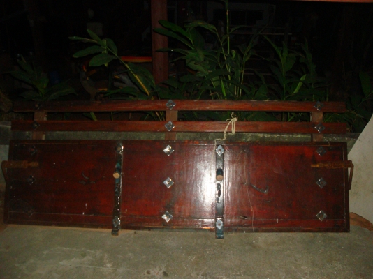 ขายกะบะไม้ กว้าง 2.45 เมตร ยาว 4.50 เมตร สูง 1.70 เมตร