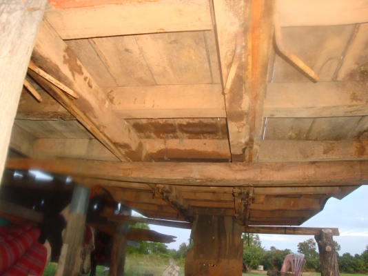 ขายกะบะไม้ กว้าง 2.45 เมตร ยาว 4.50 เมตร สูง 1.70 เมตร