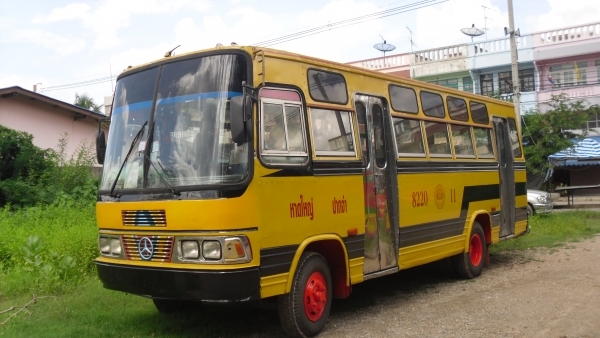 ซื้อ-ขาย แลกเปลียนรถบัสมือสอง (รถแอร์ชั้นเดียวก็มีนะจ๊ะ)และบริการให้เช่ารถแอร์ VIP