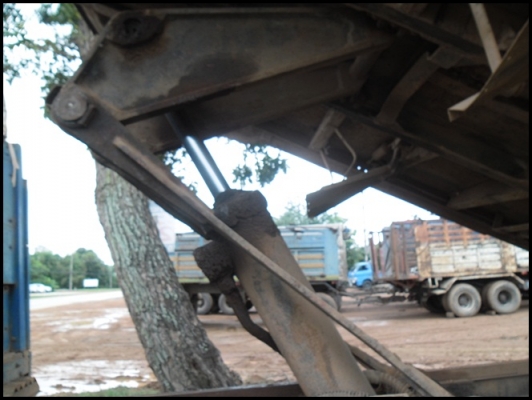 สิบล้อหัวยาวดั้ม เพลาเดียว สภาพดี สวยๆ