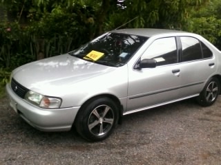 นิสัน ซันนี้ซาลูนปี95 ติดแก็สLPGไม่ถึง2เดือน กระจกไฟฟ้า พาวเวอร์ เกียร์ออโต้