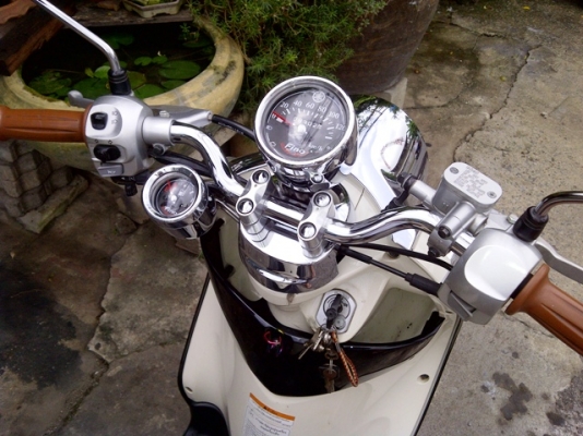 ขาย Fino Classic ปี 54 2011 ขาว-ดำ ไมล์แยก วิ่ง8000โล 25900 บาท