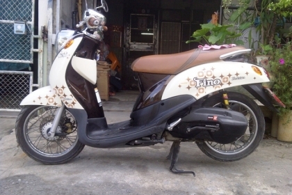 ขาย Fino Classic ปี 54 2011 ขาว-ดำ ไมล์แยก วิ่ง8000โล 25900 บาท