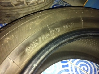 ขาย YoKahama 215-60-17 ปี 4508 4เส้นสวยๆดอกเต็ม 2,800 บาท