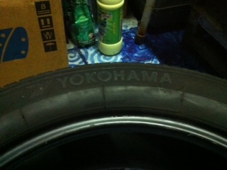 ขาย YoKahama 215-60-17 ปี 4508 4เส้นสวยๆดอกเต็ม 2,800 บาท