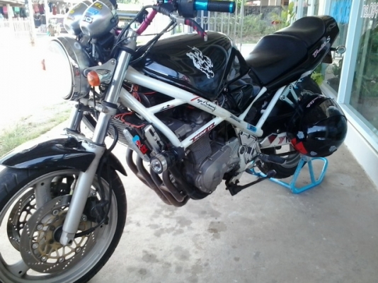 ขายด่วนครับ Suzuki Bandit 400 ราคา 49,000 ขายด่วนครับ Suzuki Bandit 400 ราคา 49,000