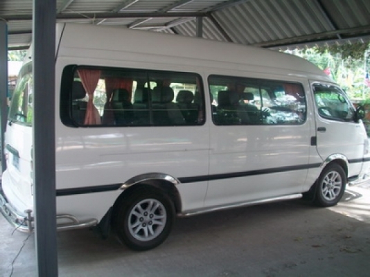 โตโยต้า Comuter หลังคาสูง ช่วงยาว สีขาว ด่วน.... โตโยต้า Comuter หลังคาสูง ช่วงยาว สีขาว ด่วน....