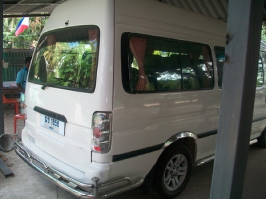 โตโยต้า Comuter หลังคาสูง ช่วงยาว สีขาว ด่วน.... โตโยต้า Comuter หลังคาสูง ช่วงยาว สีขาว ด่วน....