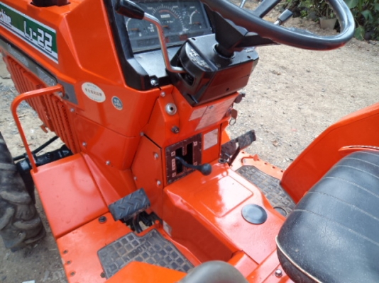 ขายรถไถ KUBOTA  L1 22