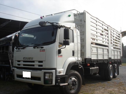 ขาย ISUZU NKR 6ล้อ ช่วงสั้น ตู้แห้งมีประตูข้าง 100แรงม้า ปี 2547