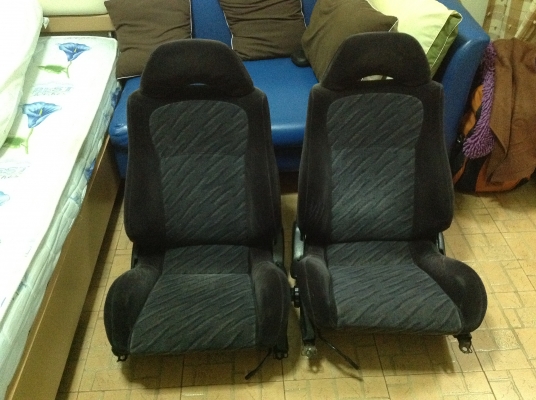 ขาย เบาะ subaru 4000 บาท