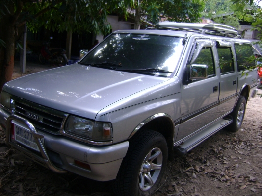 ขายรถแวน IZUSU TFR 2500 ดีเซล