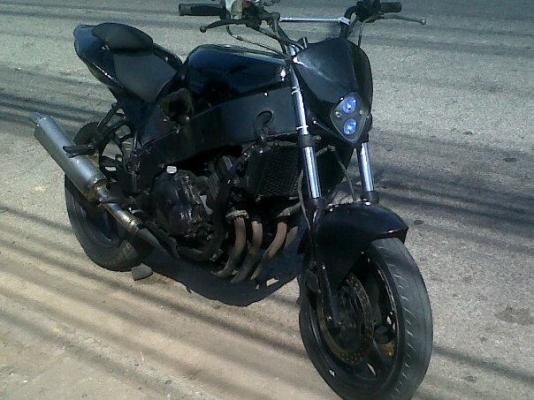 ขาย YAMAHA FZR 400 เอกสาร INV. ขาย16,000 บาท ร้อนเงิน ต้องการเอาไปจ่ายค่าเทอมคับ สภาพ ตอนนี้สตาร์ทไม่ติดจอดนาน ต้องเอาไปทำเครื่องต่อนิดกน่อย ติดต่อ 0871042889