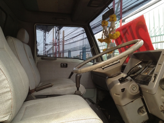 ฮีโน่ FC  ซุปเปอร์เสี่ย ปี 95 ยาว 5.50 เมตร (รถห้าง) เอกสารพร้อมโอน มือเดียวป้ายแดง