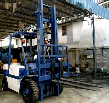รถยกฟอร์คลิฟท์ 2.5 ตัน เสา 4เมตร สวยมาก KOMATSU:FD25-11 ถูก+รับประกัน3เดือนราคา280000บาท