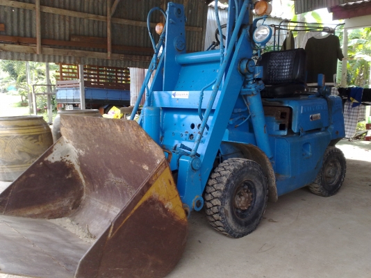 ขายรถตักเล็ก สวยๆ พร้อมใช้