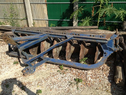 ขายรถไถ อินเตอร์ พร้าน 7 สภาพพร้อมใช้งาน ราคา 100000 ภาคเหนือ สนใจ 088-2528904