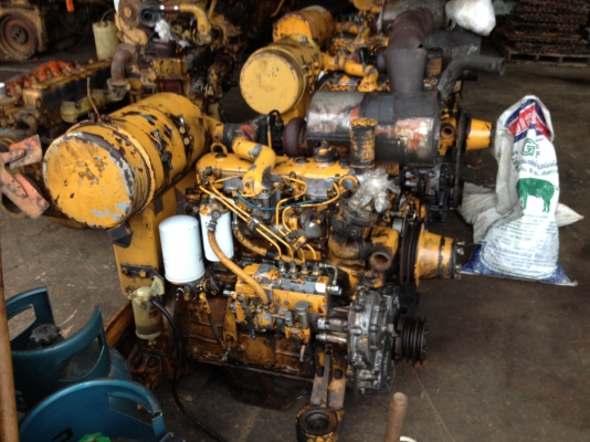 ขาบเครื่องยนต์komatsu S4D105-5 /  6D105 สภาพดี