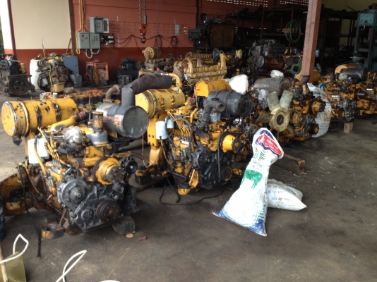 ขาบเครื่องยนต์komatsu S4D105-5 /  6D105 สภาพดี