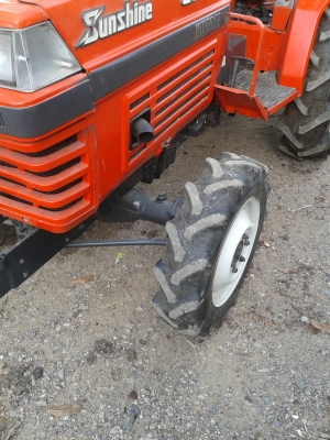 ขายรถไถ KUBOTA L1 215 ขายรถไถ KUBOTA L1 215