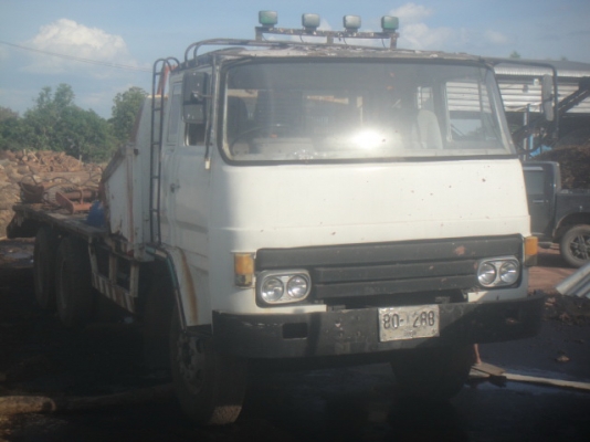 รถบรรทุกเทลเลอร์ 10 ล้อ NISSAN UD 230 รถบรรทุกเทลเลอร์ 10 ล้อ NISSAN UD 230