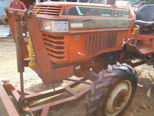 ขายรถไถ KUBOTA L1-33 ขนาด33แรง 2เพลา พร้อมดันหน้า