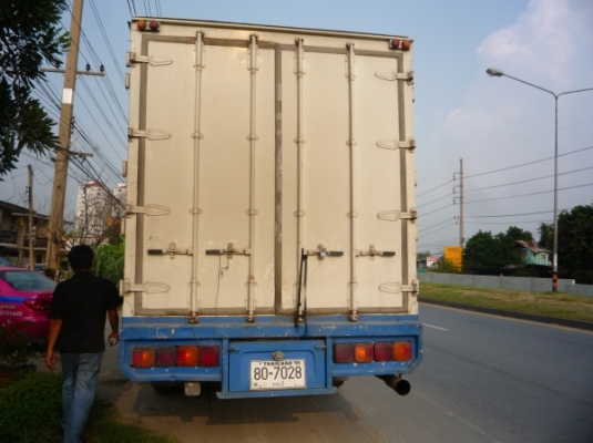 HINO 6 ล้อ 7.20 เมตร ปี 38 HINO 6 ล้อ 7.20 เมตร ปี 38