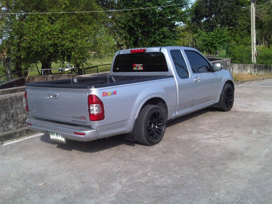 ขาย DMAX ตัวท็อปสุด เครื่องคอมมอลเรว3.0 SLX ABS เกียร์ออโต้ มีถงลมคู่หน้า  รถบ้านแท้ๆเครื่องเดิม วิ่ง68873 โล ไฟเลี้ยวกระจกมองข้าง กระจกปรับไฟฟ้า พ.เพาว์เวอร์ ไฟหน้า XANON ซ.ล็อก ภายใน วิทยุ JVC ปรี1 ตัว ซับ12คู่นึง