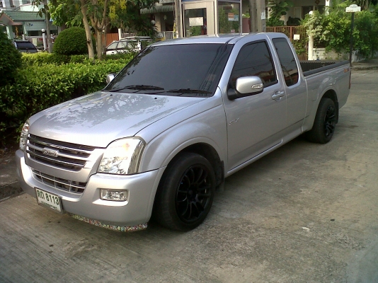 ขาย DMAX ตัวท็อปสุด เครื่องคอมมอลเรว3.0 SLX ABS เกียร์ออโต้ มีถงลมคู่หน้า  รถบ้านแท้ๆเครื่องเดิม วิ่ง68873 โล ไฟเลี้ยวกระจกมองข้าง กระจกปรับไฟฟ้า พ.เพาว์เวอร์ ไฟหน้า XANON ซ.ล็อก ภายใน วิทยุ JVC ปรี1 ตัว ซับ12คู่นึง