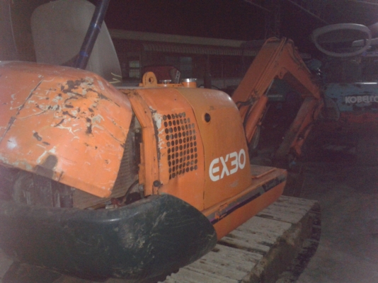 ขายรถขุด HITACHI  EX30 โซ่เหล็กใหม่ ปั้มนิ้วคอลโทรลสั้นน้ำมัน เก่านอก
