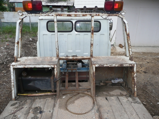 เทเลอร์ HINO KM-350บรรทุกแบคโฮ PC 100 เทเลอร์ HINO KM-350บรรทุกแบคโฮ PC 100