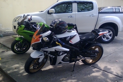 ขายด่วน CBR400 ปี 89 ทะเบียนแท้ ขายด่วน CBR400 ปี 89 ทะเบียนแท้