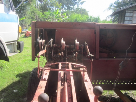 ขายเครื่องอัดฟาง  นิวฮอลแลนด์  276