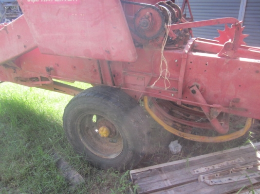 ขายเครื่องอัดฟาง นิวฮอลแลนด์ 276 ขายเครื่องอัดฟาง นิวฮอลแลนด์ 276