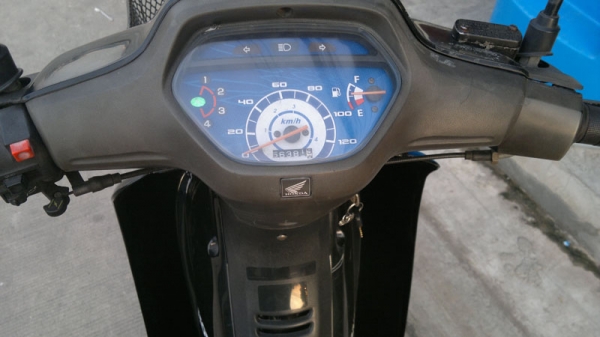 ขาย wave100s ปี48 เดิมๆสวยๆ 18000 บาท
