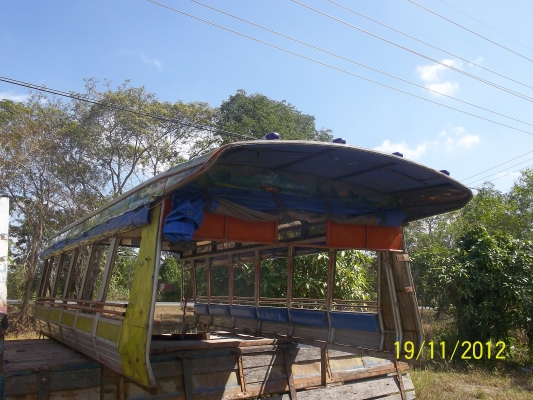 ขายหลังคาโดยสาร ใส่  115      110   ks  npr   ยาว  4.30 ,ม