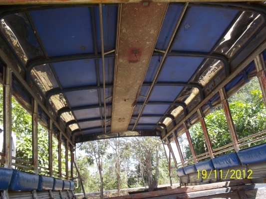 ขายหลังคาโดยสาร ใส่  115      110   ks  npr   ยาว  4.30 ,ม