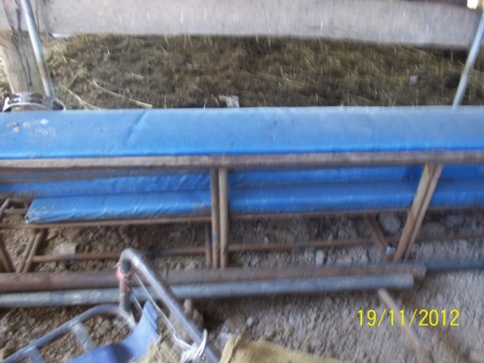 ขายหลังคาโดยสาร ใส่  115      110   ks  npr   ยาว  4.30 ,ม