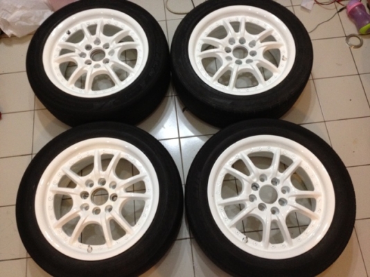 ขายล้อแม็กซ์มือ2 Lenso สีขาว ขอบ15 4รู100 + ยาง ราคา 6,700 บาท