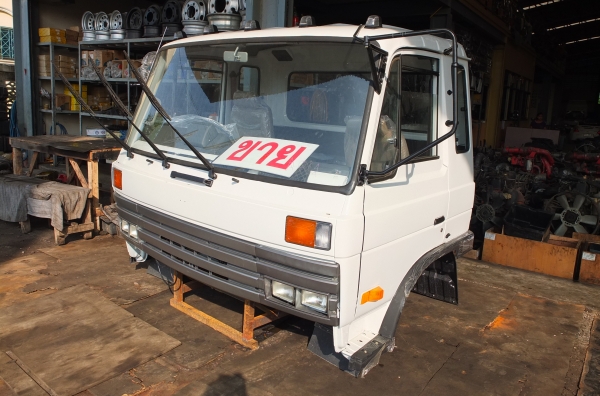 หัวเก๋งนิสสัน CW430 หัวใหม่นอก ราคาไม่แพง