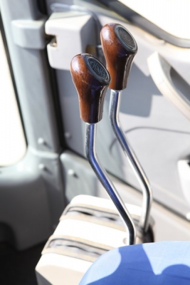 รถตักล้อยางใหม่ เอวอ่อน คล่องตัว ทนทาน แข็งแรง อึด รถนำเข้าจากจีนยี่ห้อ "WORLD" คุณภาพและราคาที่คุณวางใจได้ เอกสารครบ พร้อมไฟแนนท์รองรับ ดาวน์น้อย ผ่อนยาว -เครื่องยนตร์ Cummins 6 สูบ -ขนาด 1.8 และ 3 คิว สนใจติดต่อได้ที่ 087 900-0077 รถตักล้อยางใหม่ เอวอ่อน คล่องตัว ทนทาน แข็งแรง อึด รถนำเข้าจากจีนยี่ห้อ "WORLD" คุณภาพและราคาที่คุณวางใจได้ เอกสารครบ พร้อมไฟแนนท์รองรับ ดาวน์น้อย ผ่อนยาว -เครื่องยนตร์ Cummins 6 สูบ -ขนาด 1.8 และ 3 คิว สนใจติดต่อได้ที่ 087 900-0077